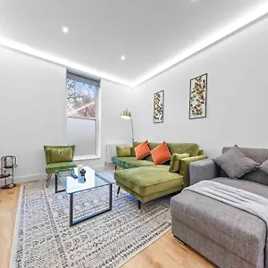 2br Flat For 6 In Central Lr2 Apartment